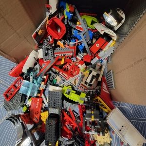 Legos - Box of Miscellaneous Lego